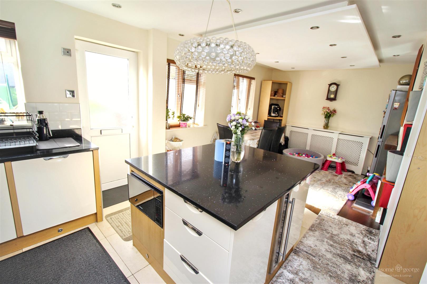 3 bed property in Oxford Road, Reading